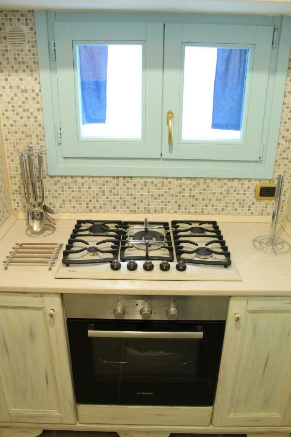 Lovely Shabby Chic Home 갈리폴리 외부 사진